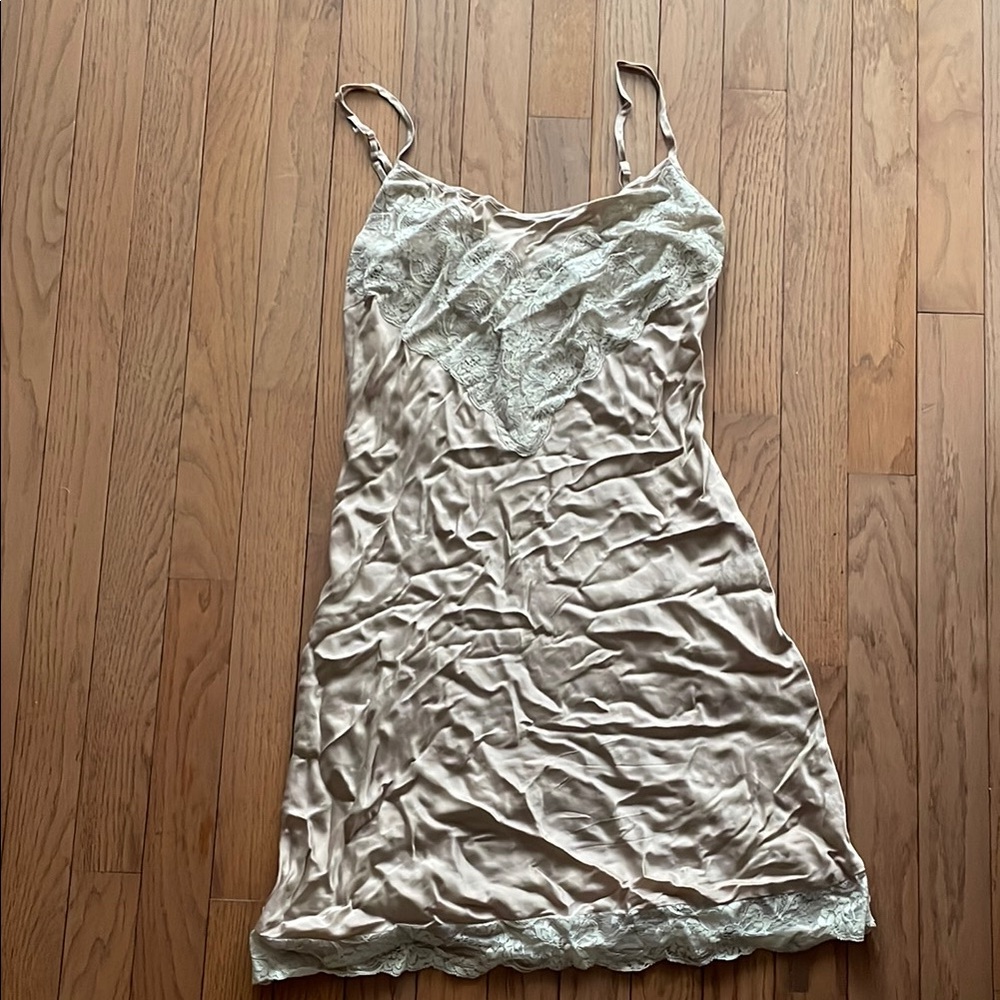 Intimissimi blush silk slip